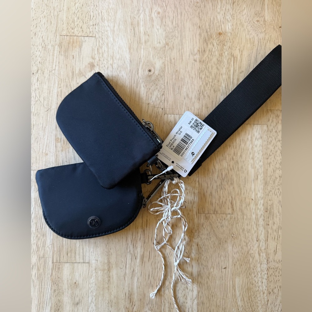 NWT lululemon dual pouch wristlet